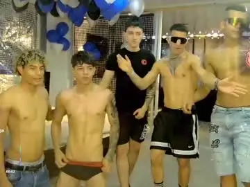 Chaturbate Live Sex Cam of boysgang_sex