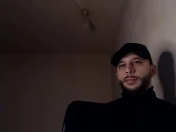 Chaturbate Live Sex Cam of henryaxe