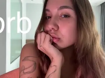 Chaturbate Live Sex Cam of silicia_lu