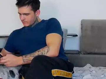 Chaturbate Live Sex Cam of carter_reos