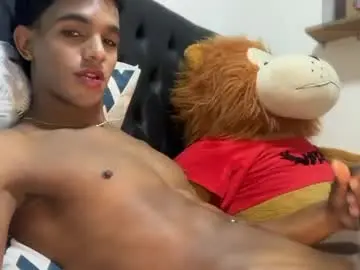 Chaturbate Live Porn of david_hot44