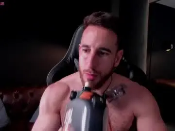 Chaturbate Nude Webcam of _adamcoper_