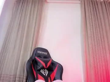 Chaturbate Live Sex Cam of aleja_hill