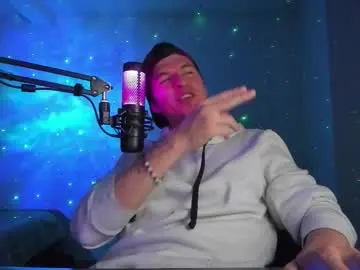 Chaturbate Live Sex Cam of dreamhunterdz