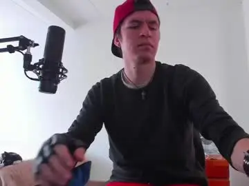 Chaturbate Free Porn Cam of dreamhunterdz