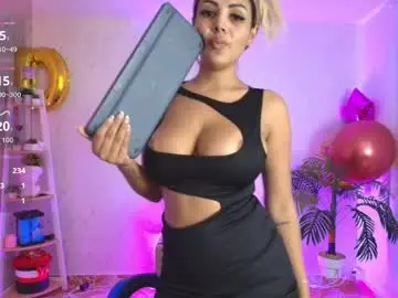 Chaturbate Live Porn of saloomee__