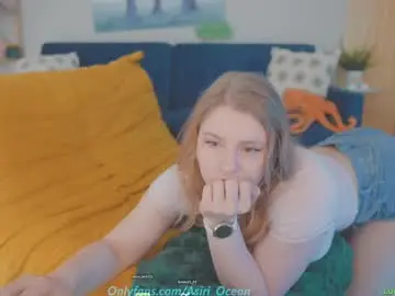 Chaturbate Best live sex cam show of asiri_ocean