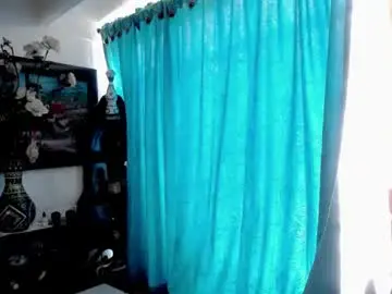 Chaturbate Live Sex Cam of laia_hadid