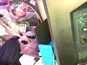 Chaturbate Nude Webcam of bonnie_and_clyde_11