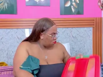 Chaturbate Adult Webcam of curvyhomebebe