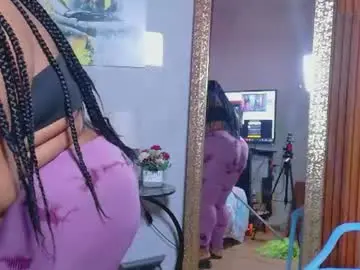 Chaturbate Live Porn of curvyhomebebe