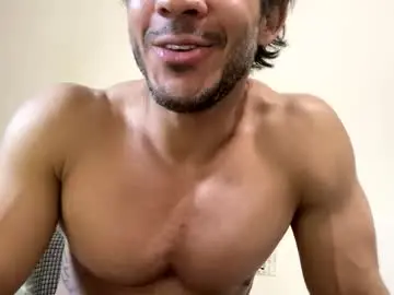 Chaturbate Best live sex cam show of latino_rodri