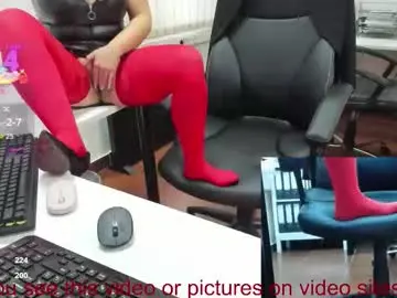 Chaturbate Free Live Porn of milf_viktoria