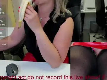 Chaturbate Live Sex of milf_viktoria
