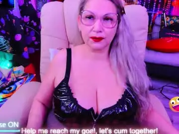 Chaturbate Live Sex Cam of sweetylisahard