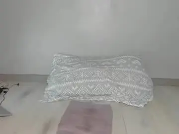 Chaturbate Free Porn Cam of bigtroublelittlechina