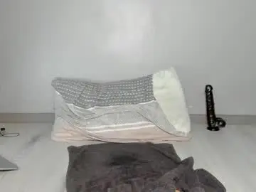 Chaturbate Sex Cam of bigtroublelittlechina