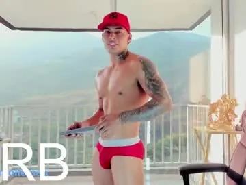 Chaturbate Live Sex Cam of dominiofit