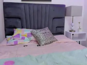 Chaturbate Live Sex Cam of isa_lancaster