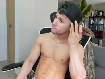 Chaturbate Nude Webcam of paul_reyborg