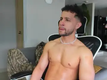 Chaturbate Nude Webcam of paul_reyborg