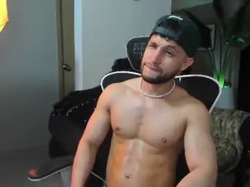 Chaturbate Adult Video Chat of paul_reyborg