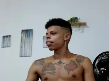 Chaturbate Free Porn Cam of brandonstond