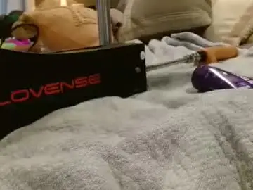 Chaturbate Private Sex Chat of eatme_six9