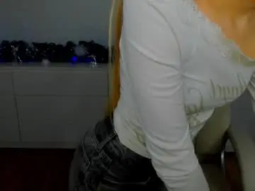 Chaturbate Live Sex of alina__blonde