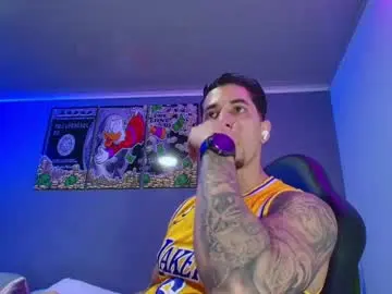 Chaturbate Sex Chat of camiloalvarezzz3