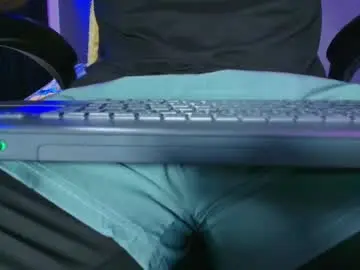 Chaturbate Watch Live Sex Cams of camiloalvarezzz3