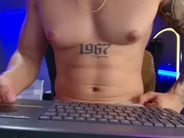 Chaturbate Best live sex cam show of camiloalvarezzz3