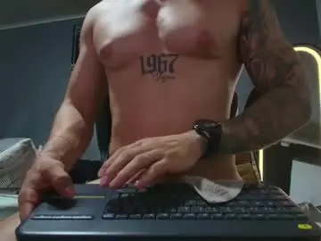 Chaturbate Sex Chat of camiloalvarezzz3