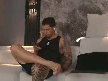 Chaturbate Private Sex Chat of camiloalvarezzz3