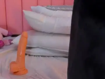 Chaturbate Free Live Porn of lia_queen18