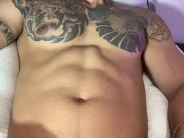 Chaturbate Live Sex Cam of myke_esthetic