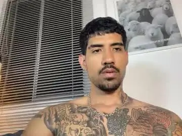 Chaturbate Live Sex Cam of myke_esthetic