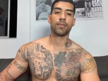 Chaturbate Free Porn Cam of myke_esthetic