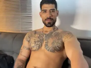 Chaturbate Live Sex Cam of myke_esthetic