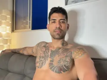 Chaturbate Free Porn Cam of myke_esthetic