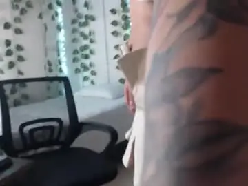 Chaturbate Best live sex cam show of sofia_benson