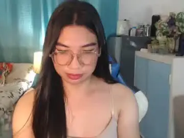 Chaturbate Live Sex Cam of urwetasianprincessxx