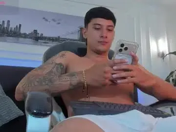 Chaturbate Adult Webcams of damian23_