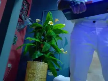 Chaturbate Live Sex of french_sexx