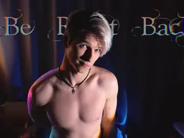 Chaturbate Live Sex Cam of jack_frozt