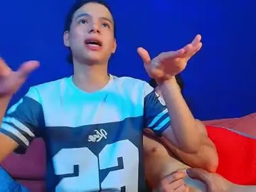 Chaturbate Live Sex Cam of makell_bundchen