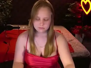 Chaturbate Adult Webcam of crystallpaws_
