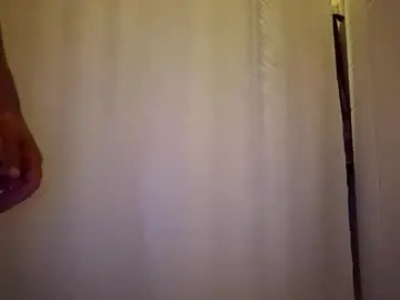 Chaturbate Free Porn Cam of littleguyy888