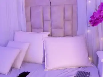 Chaturbate Live Sex Cam of luna_diaz1