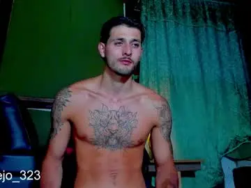 Chaturbate Live Sex of alejo_323__